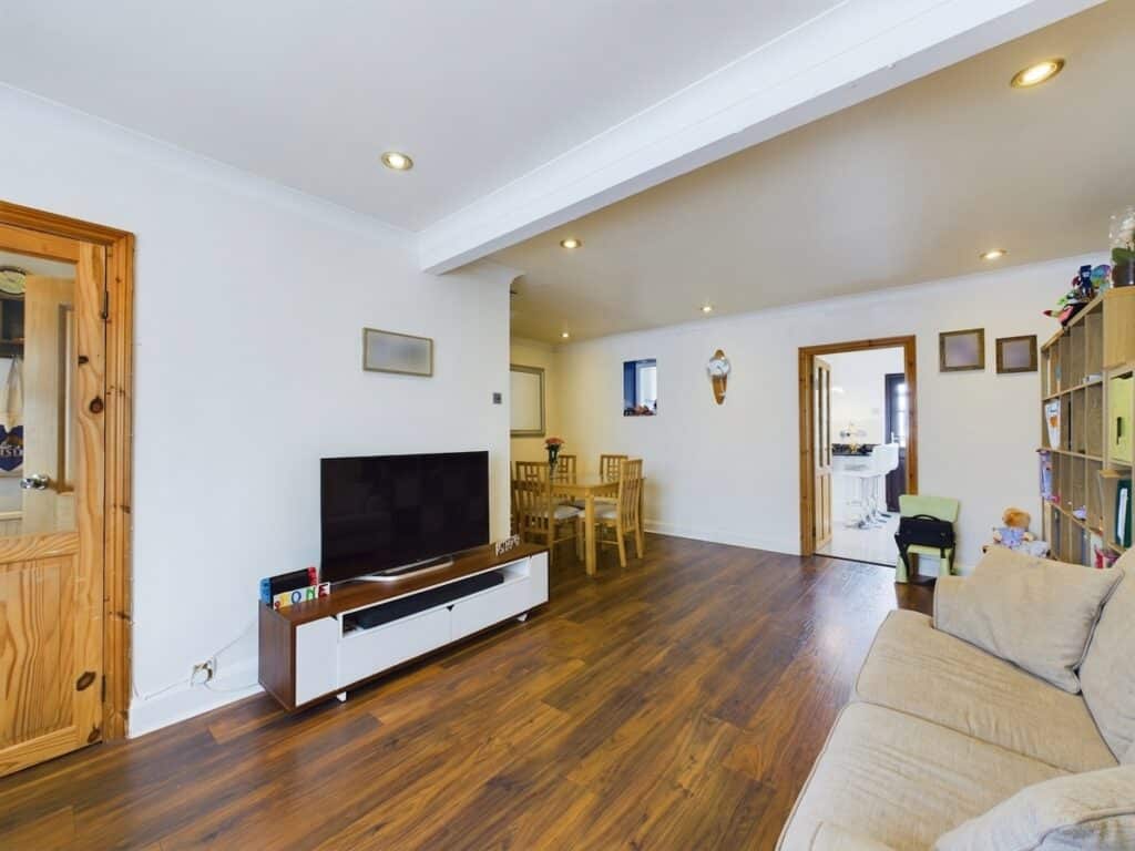 Property Image 0 Property Image 0